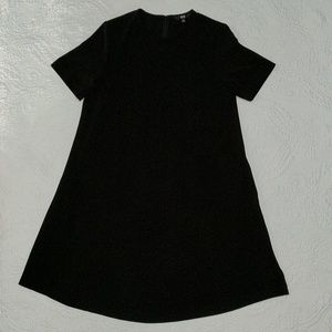 Uniqlo short sleeve swing dress w/ pockets